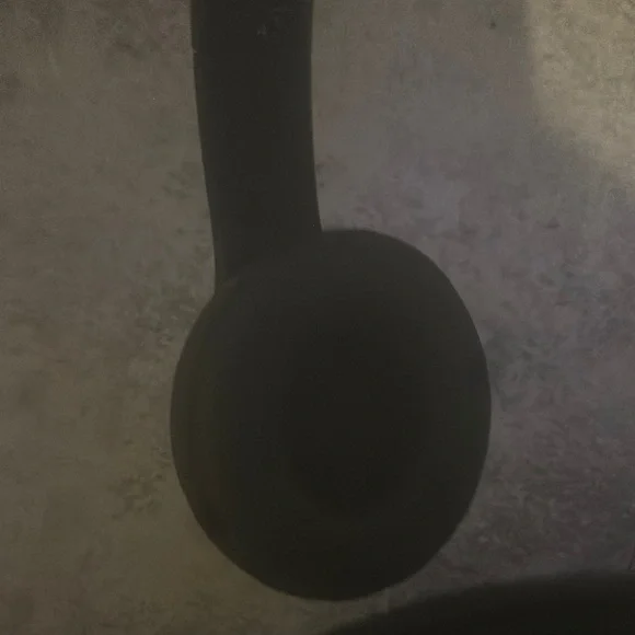 Wireless Black Headphones - Picture 6 of 6